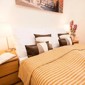 https://wenceslas-square-lofts.praguehotelsweb.com